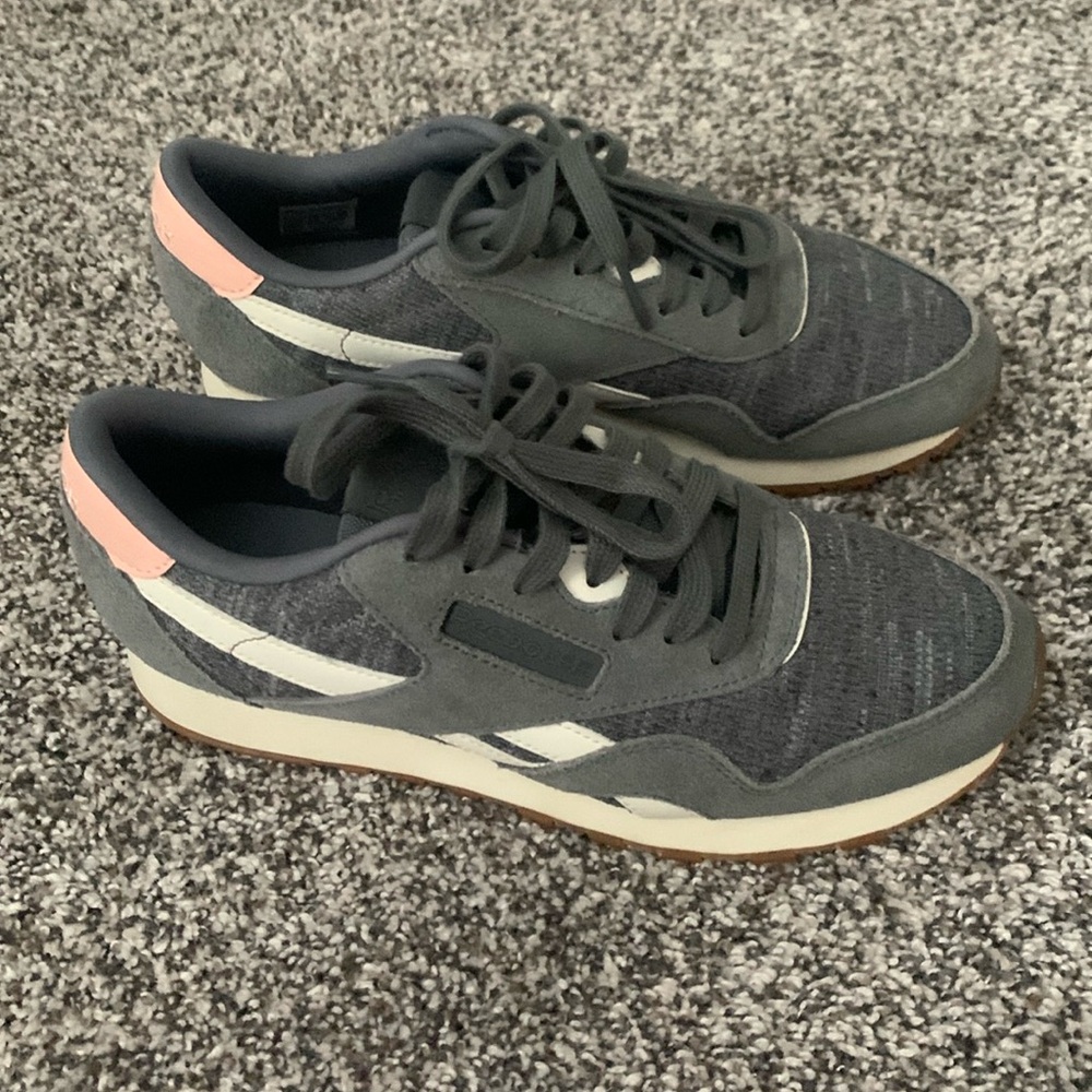 Womens Reebok CL Nylon WR grey trainers AQ9827
